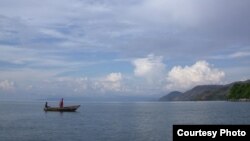 Des pêcheurs sur le lac Tanganyika, en 2005. (Saskia Marijnissen)