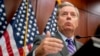 រូប​ឯកសារ៖ លោក​ Lindsey Graham ​សមាជិក​ព្រឹទ្ធសភា​ប្រចាំ​រដ្ឋ ​South Carolina ថ្លែង​ក្នុង​អំឡុង​សន្និសីទ​ព័ត៌មាន​នៅ​វិមាន​សភា Capitol Hill កាល​ពី​ថ្ងៃ​ទី​៦ ខែ​ធ្នូ ឆ្នាំ​២០១៧។