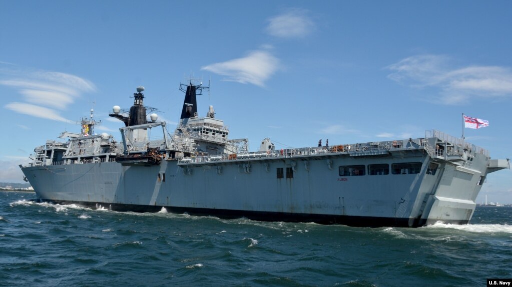 Tàu HMS Albion của Hải quân Hoàng gia Anh.