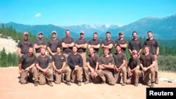 跨機構滅火精英部隊“花崗岩山高手”成員合影。（圖片由亞利桑那州普雷斯科特市政府提供）