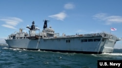 Tàu HMS Albion của Hải quân Hoàng gia Anh.