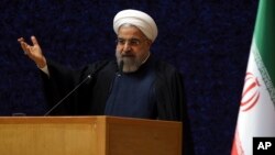 Presiden Iran Hassan Rouhani Rabu (15/4) mengabaikan pernyataan para legislator Amerika dalam perjanjian nuklir. 