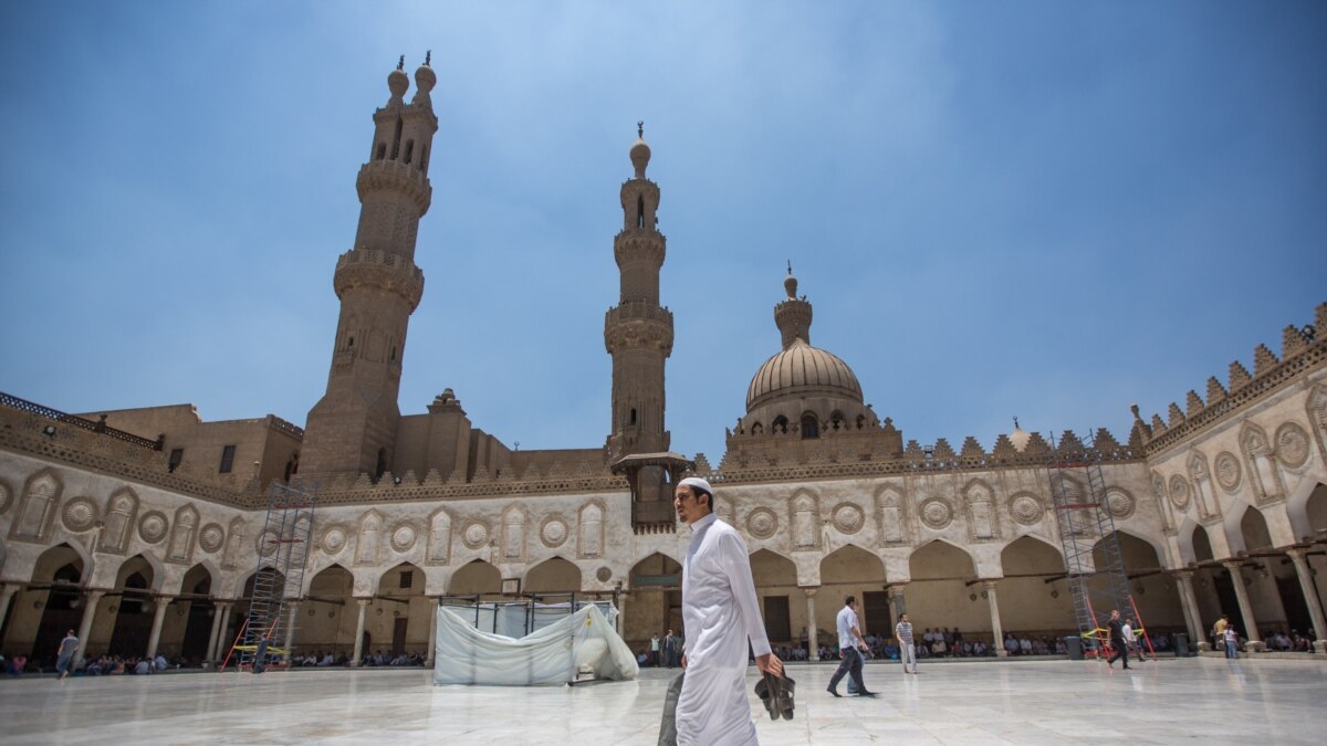 исламский каир в египте. мусульманство в египте. египет исламская страна. каир. мечеть султан бейбарс каир.