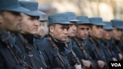 Para anggota polisi Afghanistan yang mengikuti latihan yang diadakan oleh pasukan koalisi (foto: dok).