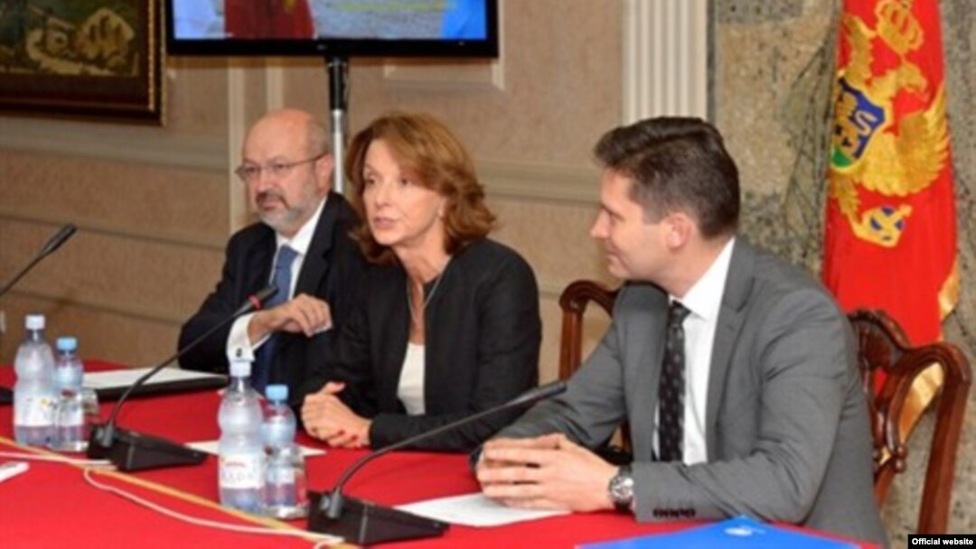 Generalni sekretar OEBS-a Lamberto Zanijer, ministar odbrane Milica Pejanović - Đurišić i predstavnik UNDP-a Rastislav Vrbenski