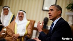 Presiden AS Barack Obama bertemu Emir Kuwait, Sheikh Sabah al-Ahmad al-Jaber al-Sabah, di Gedung Putih (13/9). (Reuters/Jason Reed)