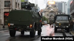 Kehadiran militer Belgia masih tampak di jalan-jalan kota Brussels, meski semakin berkurang hari Selasa (24/11).