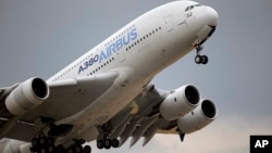 2015年6月18日巴黎航空展空中客车A380飞行表演