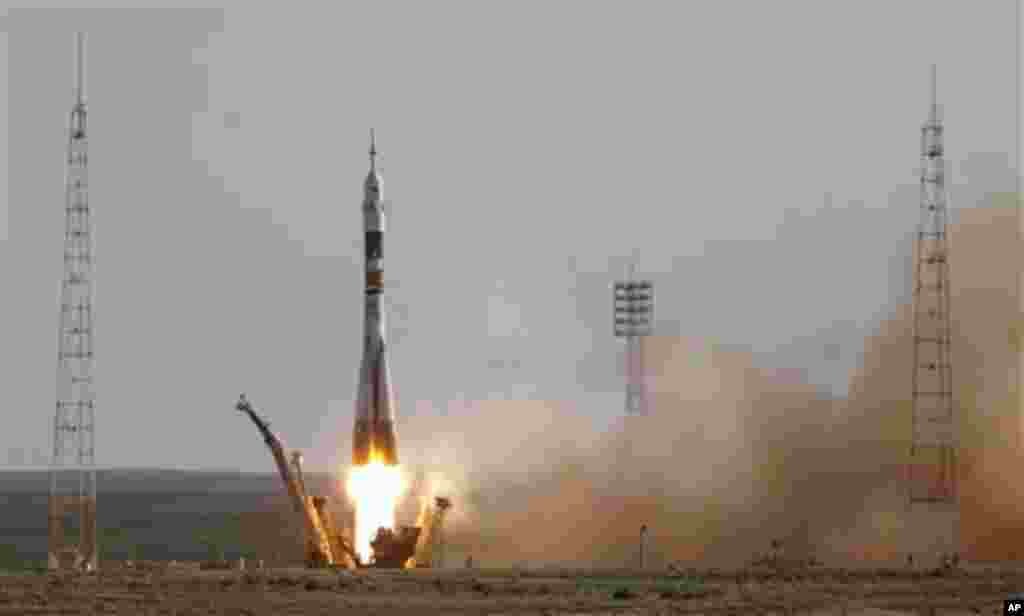 The Soyuz-FG rocket booster with a Soyuz TMA-04M spaceship carrying a new crew to the International Space Station, ISS, blasts off from the Russian leased Baikonur cosmodrome, in Kazakhstan, Tuesday, May 15, 2012. The Russian rocket is carrying U.S. astro