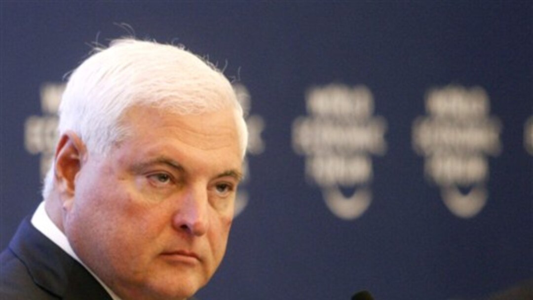 Un empresario le habría regalado un helicóptero de lujo al presidente Ricardo Martinelli.