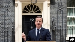 British Prime Minister David Cameron makes a statement appealing for people to vote to remain in the European Union outside 10 Downing Street in London, June 21, 2016. Britain votes whether to stay in the EU in a referendum on Thursday.