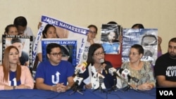 Miembros de la Unidad Nacional Azul y Blanco, grupo opositor surgido después de las protestas de abril de 2018 en Nicaragua. [Foto: Daliana Ocaña, VOA].