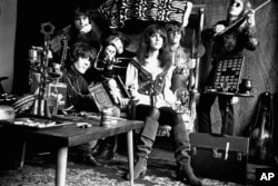 Grace Slick, center, poses with Jefferson Airplane in San Francisco, August 3, 1968.
