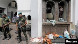 Destrozos en la iglesia de San Antonio, Kochchikade tras un ataque con explosivos en Colombo, Sri Lanka, el domingo 21 de abril de 2019. El gobierno impuso un toque de queda tras los ataques a iglesias y hoteles que dejaron al menos 200 muertos y más de 400 heridas.