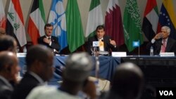 El presidente de Ecuador, Rafael Correa, presidió la reunión de la OPEP en Quito.