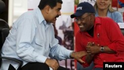 Maduro y Aristóbulo Istúriz argumentó que muchas de las aspiraciones del pueblo están contenidas en el presupuesto nacional y con ello se asegura que seguirá la inversión social. 