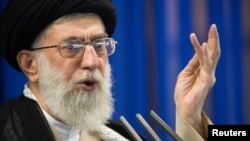 L'ayatollah Ali Khamenei à Téhéran le 14 septembre 2007. (Reuters/Morteza)