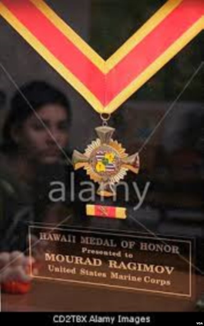 Murad Rəhimovun Havay adalarında ABŞ hərbi dəniz qüvvələrinin bazasında təlimdə iştiraka görə aldığı medal.