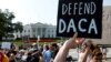 Soñadores y defensores del DACA durante una protesta frente a la Casa Blanca el 5 de septiembre, fecha en que se anunció la derogación del programa.