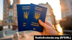 Для майбутніх безвізових поїздок до ЄС громадянам України потрібно отримати біометричний паспорт