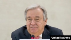 ကုလသမဂ္ဂအတွင်းရေးမှူးချုပ်သစ် António Guterres က ဂျီနီဗာရှိ ကုလသမဂ္ဂဝန်ထမ်းများနှင့်တွေ့ဆုံစဉ် (ဇန်နဝါရီလ ၁၈၊ ၂၀၁၇)