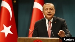 Dalam pidato yang disiarkan televisi Rabu (20/7) malam, Presiden Erdogan mengumumkan negara dalam keadaan darurat (20/7). 
