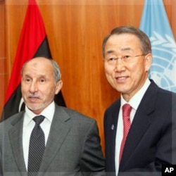 بان کی مون سه‌ردانی لیبیا ده‌کات