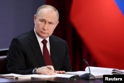 Presiden Rusia Vladimir Putin menghadiri pertemuan Kementerian Dalam Negeri di Moskow, Rusia, 2 April 2024. (Foto: Sputnik/Sergei Savostyanov/Kremlin via REUTERS)