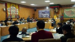 བཙན་བྱོལ་བོད་མིའི་བཅའ་ཁྲིམས་གཏན་ལ་ཕབ་པའི་བརྒྱུད་རིམ་དང་རྒྱབ་ལྗོངས།