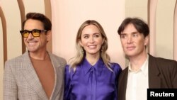 ওপেনহাইমার-এ অভিনয়ের জন্য মনোনীত তিন তারকা (বাঁ দিক থেকে) - রবার্ট ডাওনি জুনিয়র, এমিলি ব্লান্ট ও সিলিয়ান মারফি। ফটোঃ ১২ ফেব্রুয়ারি, ২০২৪।