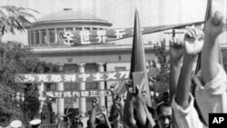 红卫兵外交：苏联驻华使馆前的反修示威（1966年）