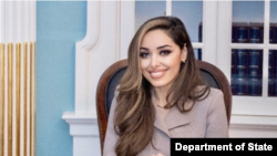 مورا نامدار، معاون کنسولی وزارت امور خارجه آمریکا
 