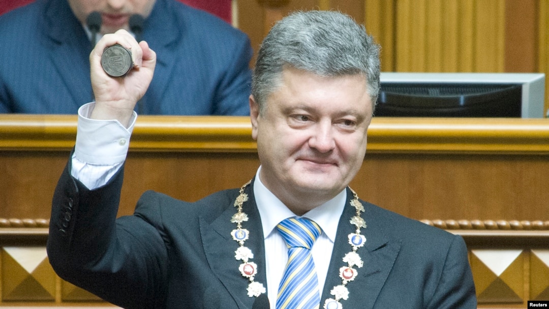 Presiden Petro Poroshenko usai pelantikan jabatan di Kyiv, Ukraina (7/6).