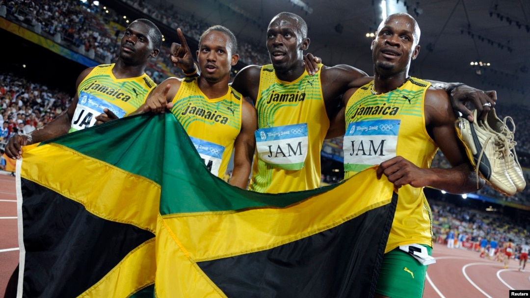 Tim Jamaika untuk nomor lari estafet 4x100m putra di Olimpiade Beijing, dari kiri: Asafa Powell, Usain Bolt, Michael Frater, Nesta Carter (foto: dok).