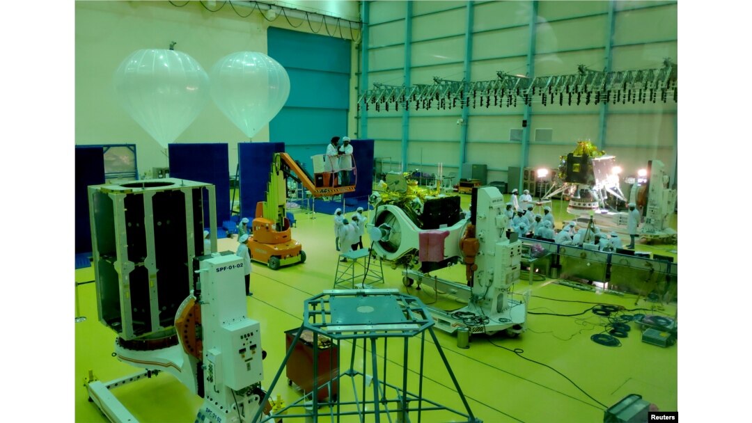 India Reschedules Launch of Lunar Probe for Next Week India Reschedules Launch of Lunar Probe for Next Week