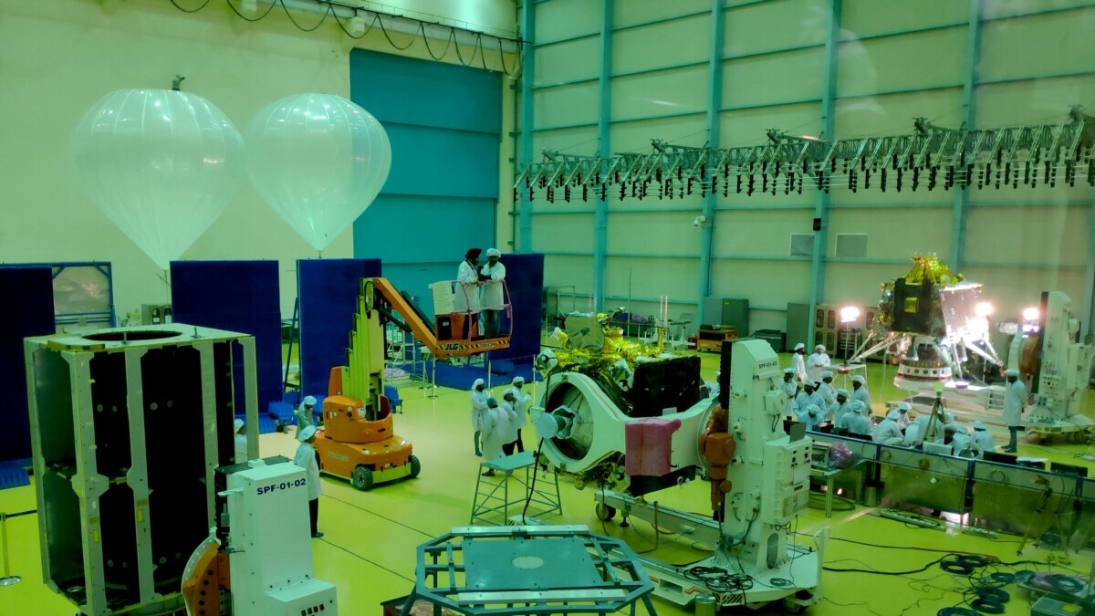 India to Launch Mission to Land on Moon