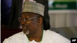 Shugaban Hukumar Zabe ta INEC Farfasa Attahiru Jega a Abuja, Maris 30, 2015.