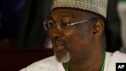 Shugaban Hukumar Zabe ta INEC Farfasa Attahiru Jega a Abuja, Maris 30, 2015.