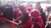 Afrique du Sud: en pleine campagne, le président se retrouve bloqué 4 heures dans un train