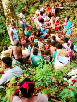 Lebih 2 ribu orang dilaporkan mengungsi di setidaknya 10 titik, terutama di hutan-hutan. (Foto: Courtesy/KMSPPM)