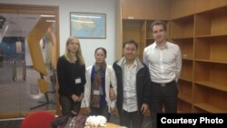 Nguyen Bac Truyen and his wife meet with the Australian Embassy to discuss Vietnam's human rights.