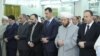 Assad Muncul di Publik untuk Sholat Idul Fitri