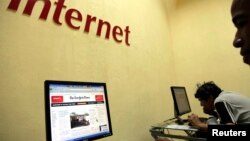 Estados Unidos anunció la entrega de nombre y dominios del internet a la comunidad internacional.