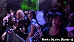 Žurka povodom Noći veštica u jednom beogradskom noćnom klubu