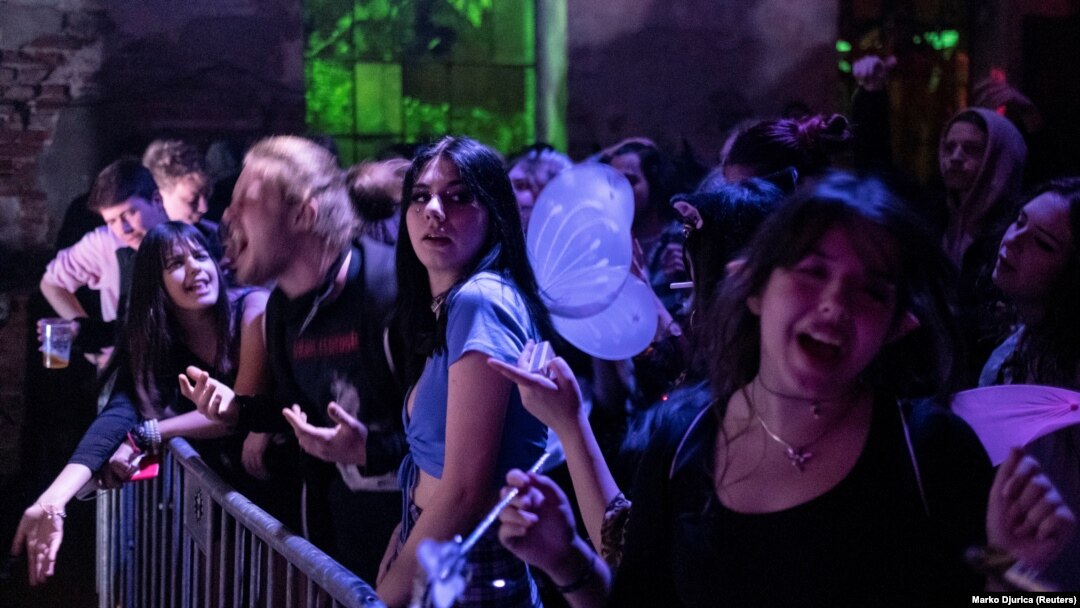 Žurka povodom Noći veštica u jednom beogradskom noćnom klubu