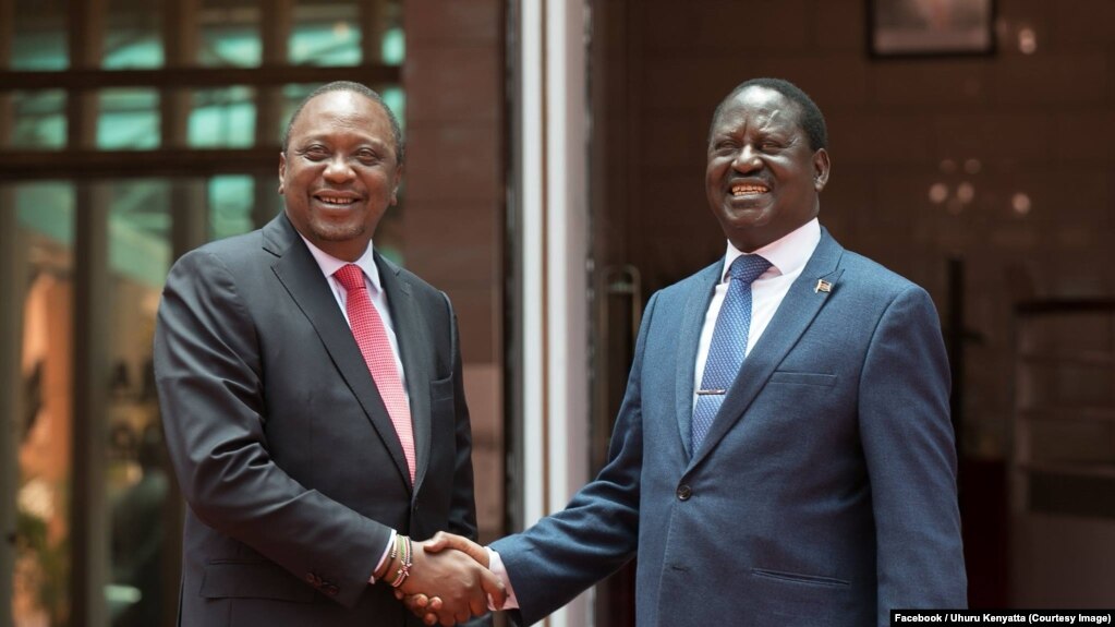 Le président kényan Uhuru Kenyatta a rencontré le chef de l'opposition Raila Odinga pour la première fois depuis sa réélection contestée en octobre, à Nairobi, Kenya, 9 mars 2018. (Facebook/Uhuru Kenyatta) 