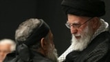 محمود کریمی، نوحه‌خوان در کنار علی خامنه‌ای 