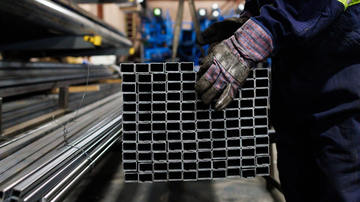 Trump anunció que duplicará al 50 % los aranceles al acero y aluminio de Canadá