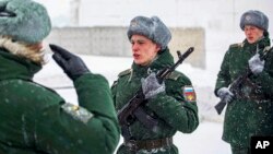 俄羅斯新兵宣誓。