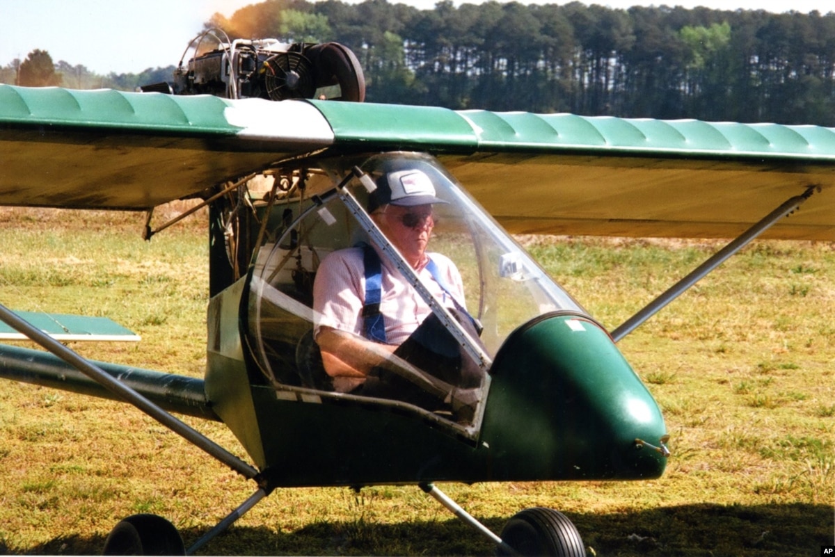For Ultralight Aircraft Pilots, It's Like Floating on Air